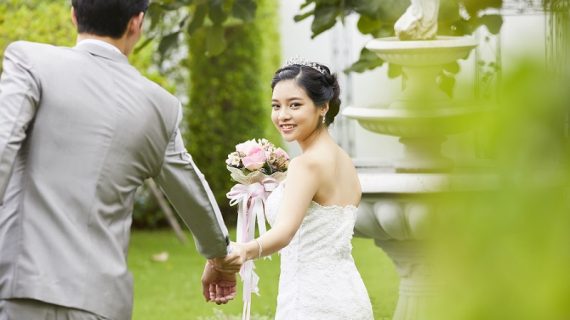 Sedang Mencari Jasa Video Undangan Pernikahan Murah dan Terbaik? Coba Udesain.id Aja!